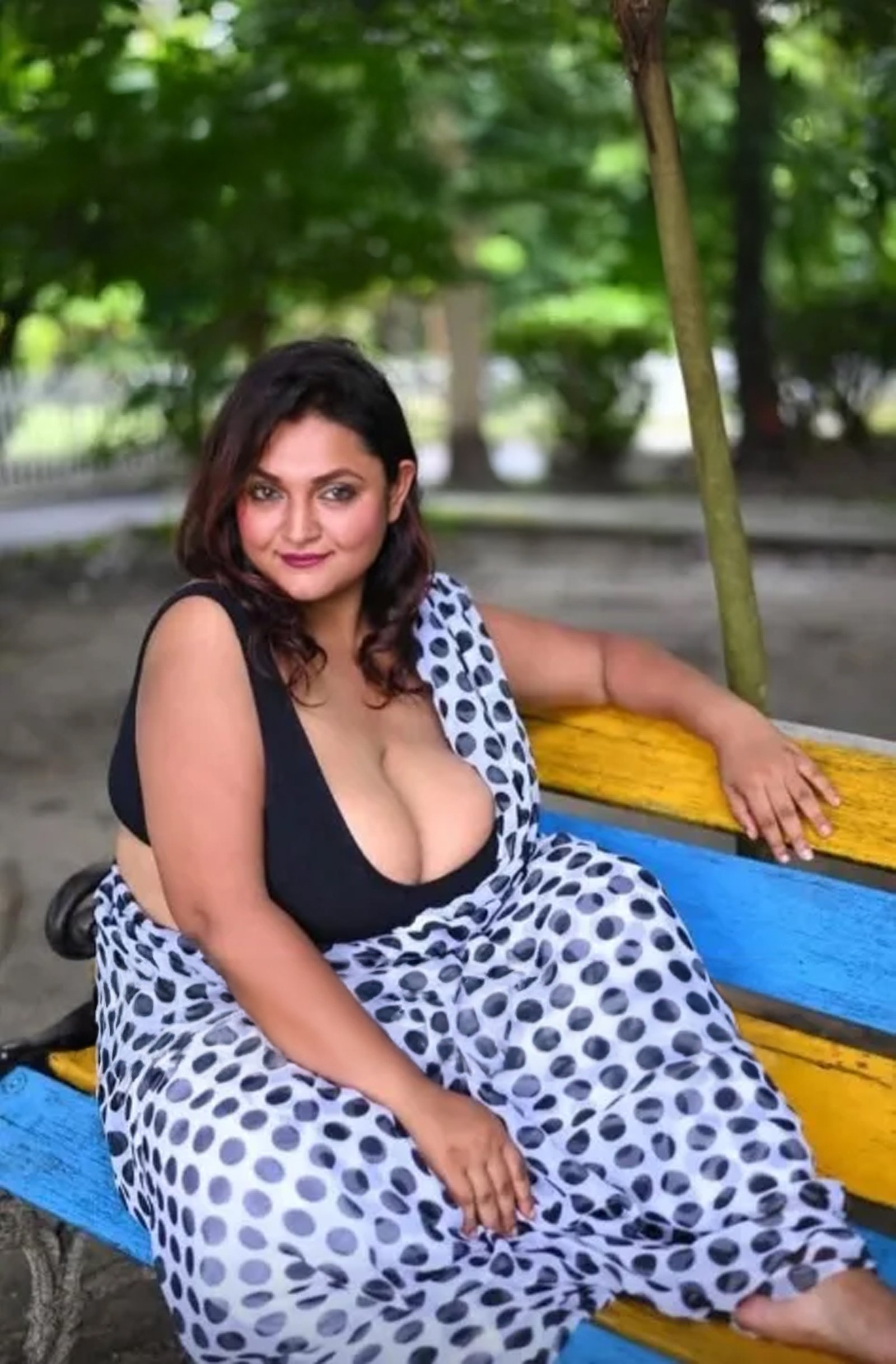 कामिनी की गर्मी, रवि की पिचकारी